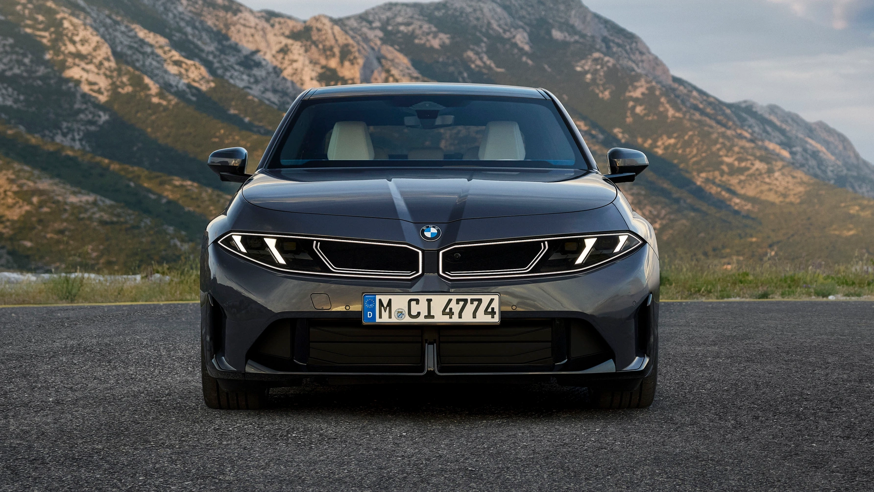 BMW_320-012.jpg.webp