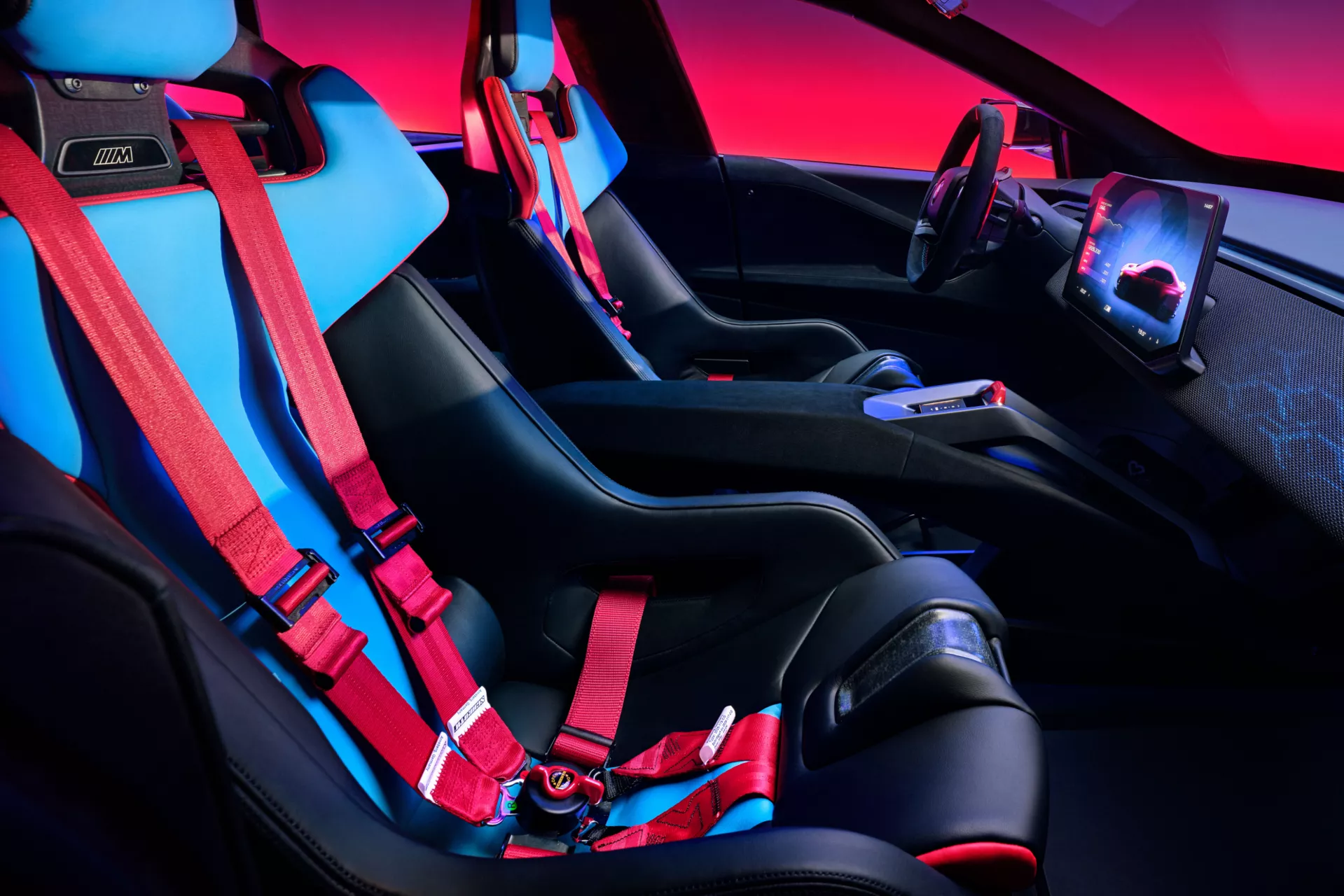 bmw_m-concept_interior_seats-3to2.webp